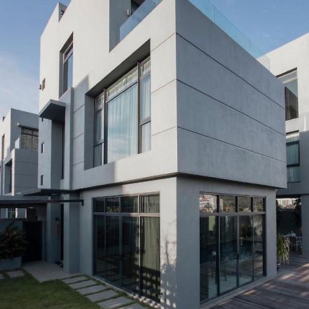 Lavanya H Villa 12A Luxury Bungalow With Private Swimming Pool H 豪华泳池别墅 Pantai Cenang  Dış mekan fotoğraf